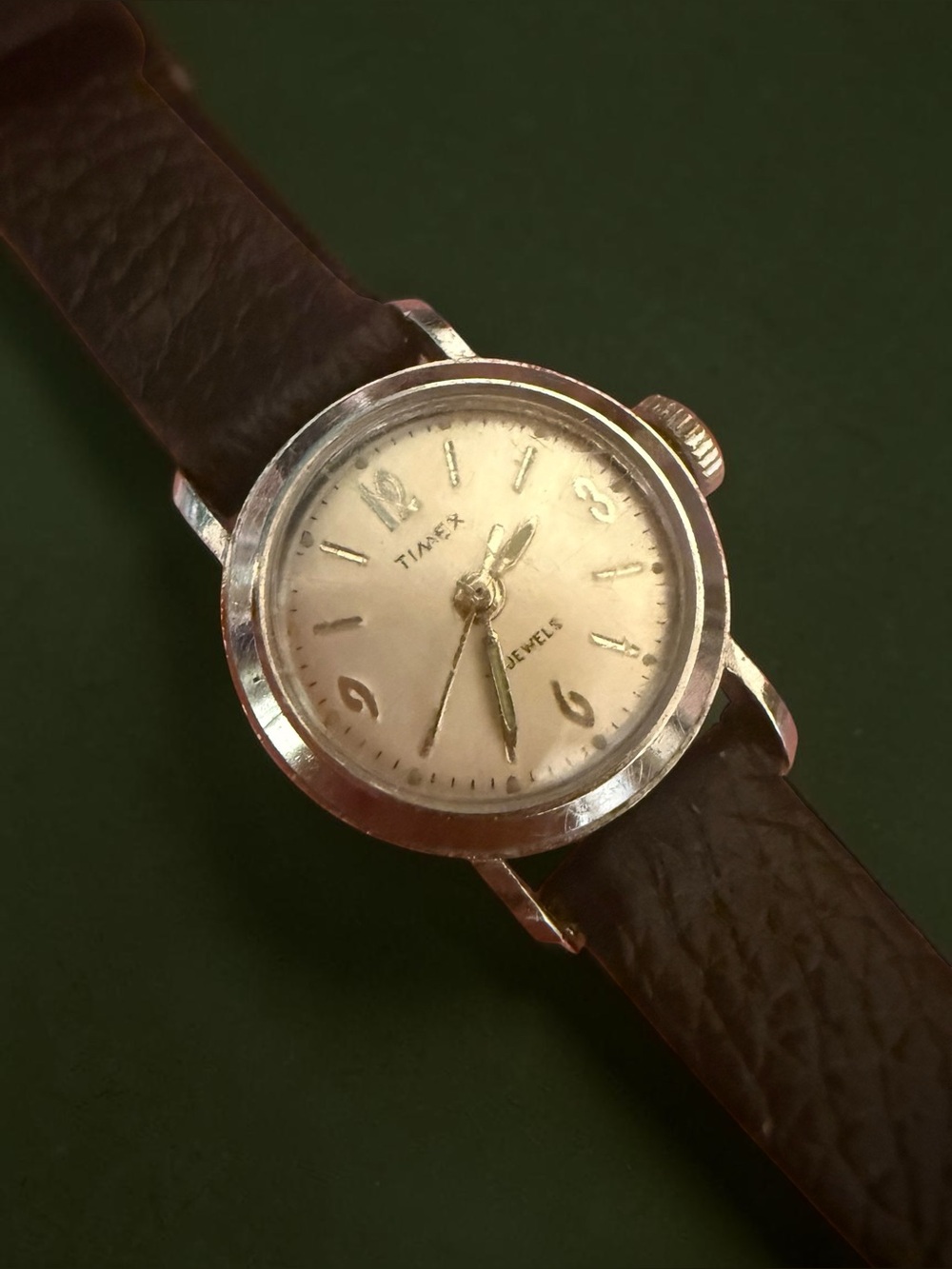 Vintage Timex Ladies 17 Jewel Mechanical Hand Wind Watch – Working – Petite tiny